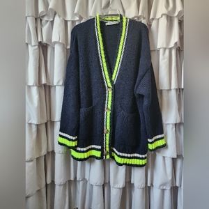 NWOT Women's Zara Black and Green Sweater with Pockets and Buttons Size Small